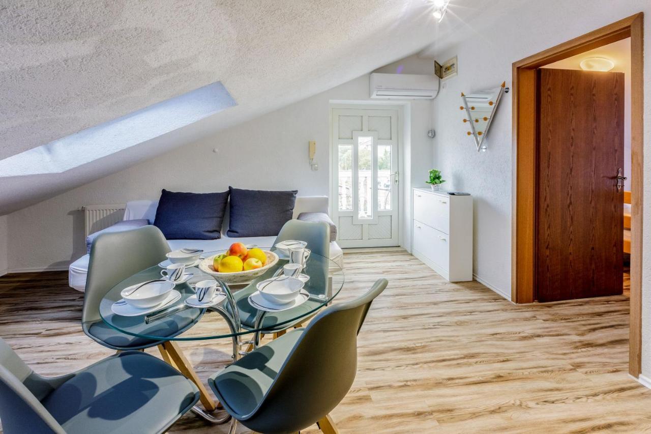 Apartments Anita Novi Vinodolski Eksteriør bilde